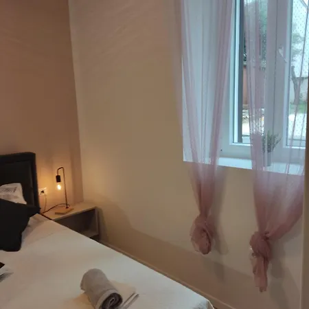 Apartment Lux Arena Ema