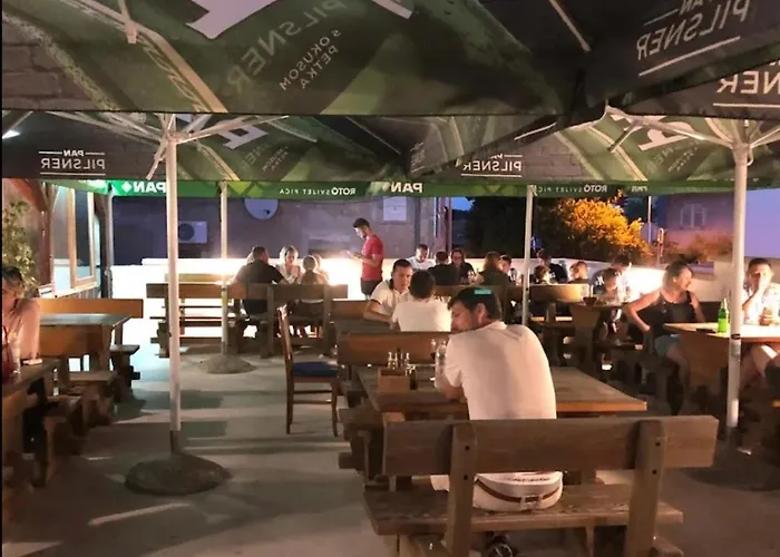 Lux Arena Ema Lejlighed *