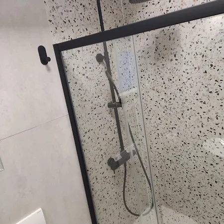 Lux Arena Ema Apartman Póla