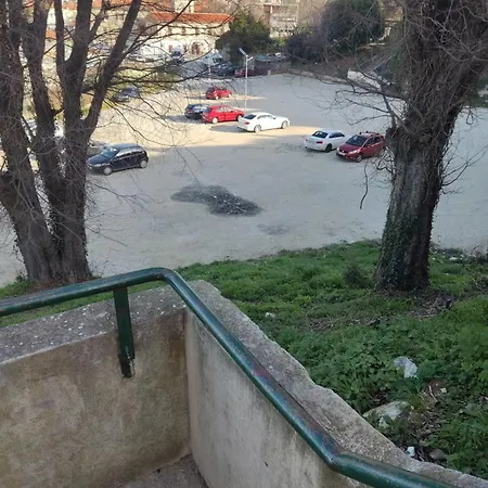 Apartman Lux Arena Ema